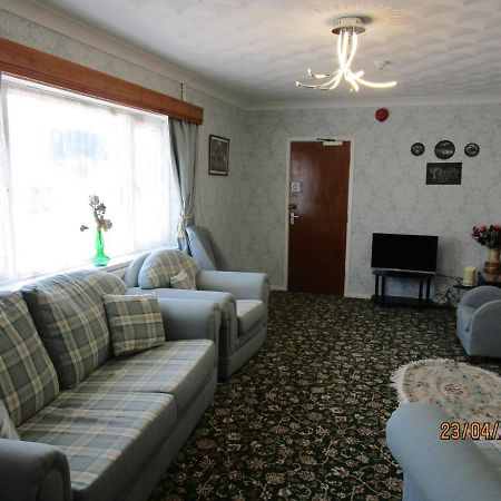 Tremains Guest House Bridgend  Esterno foto