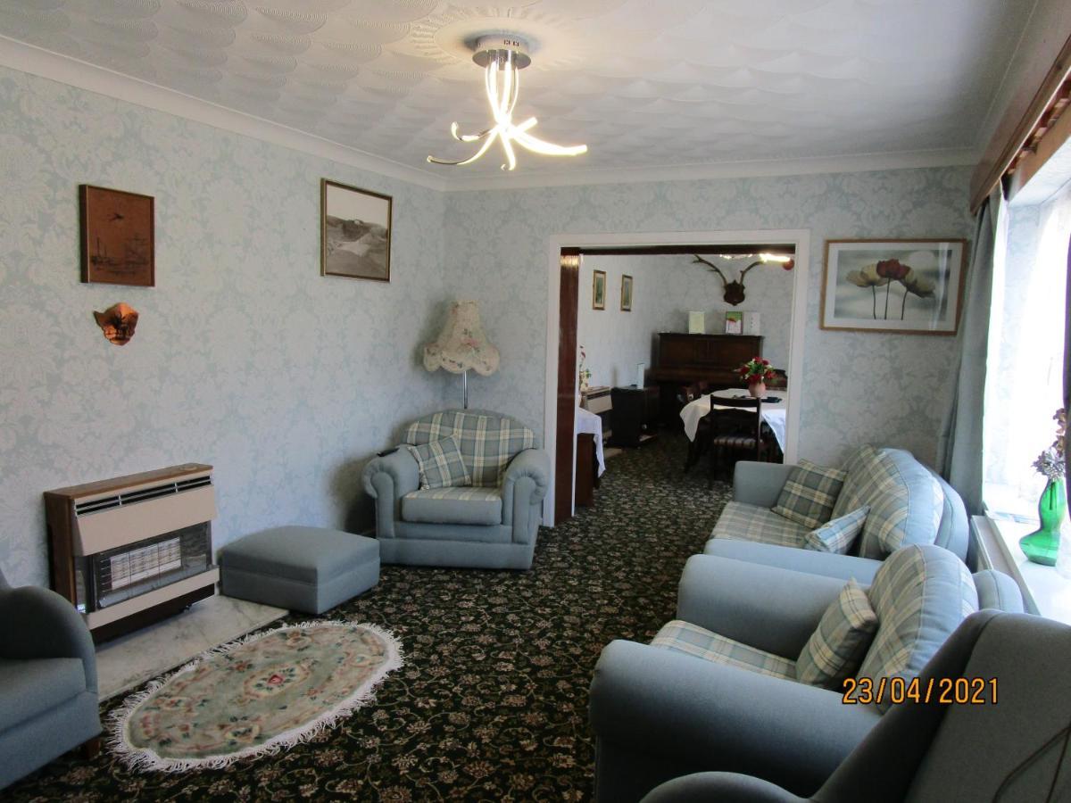 Tremains Guest House Bridgend  Esterno foto