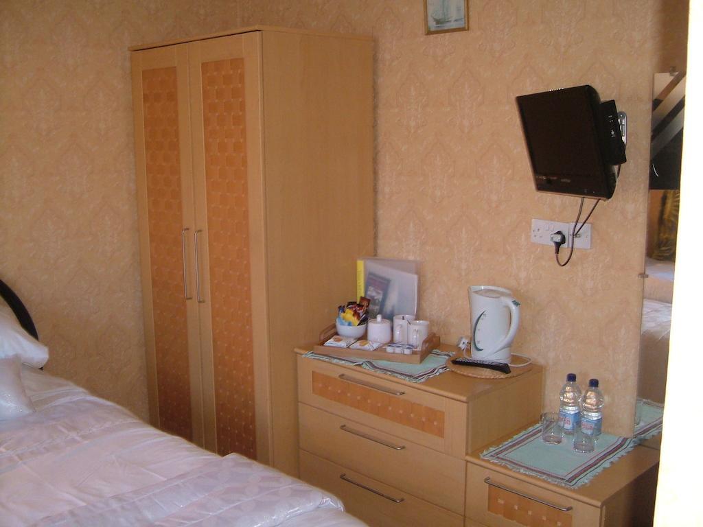 Tremains Guest House Bridgend  Camera foto